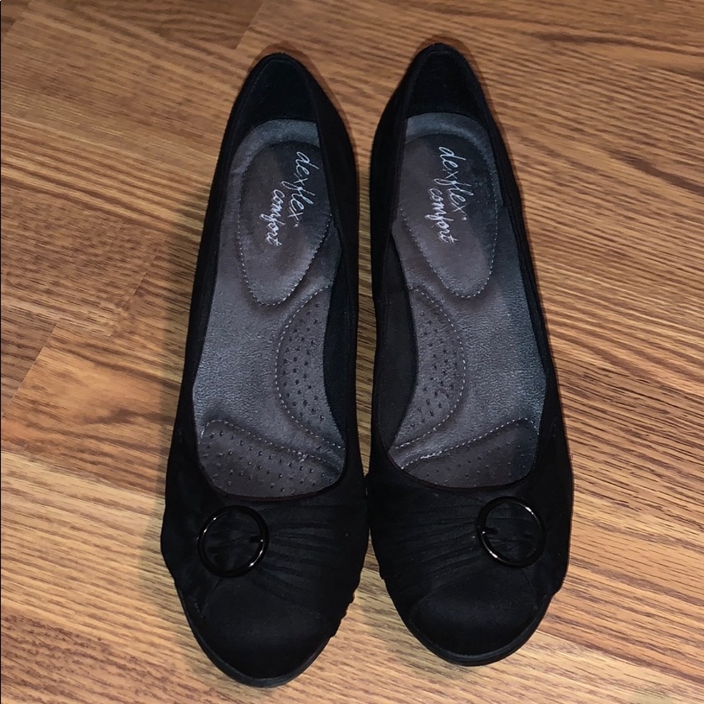 Dexflex black wedge heels